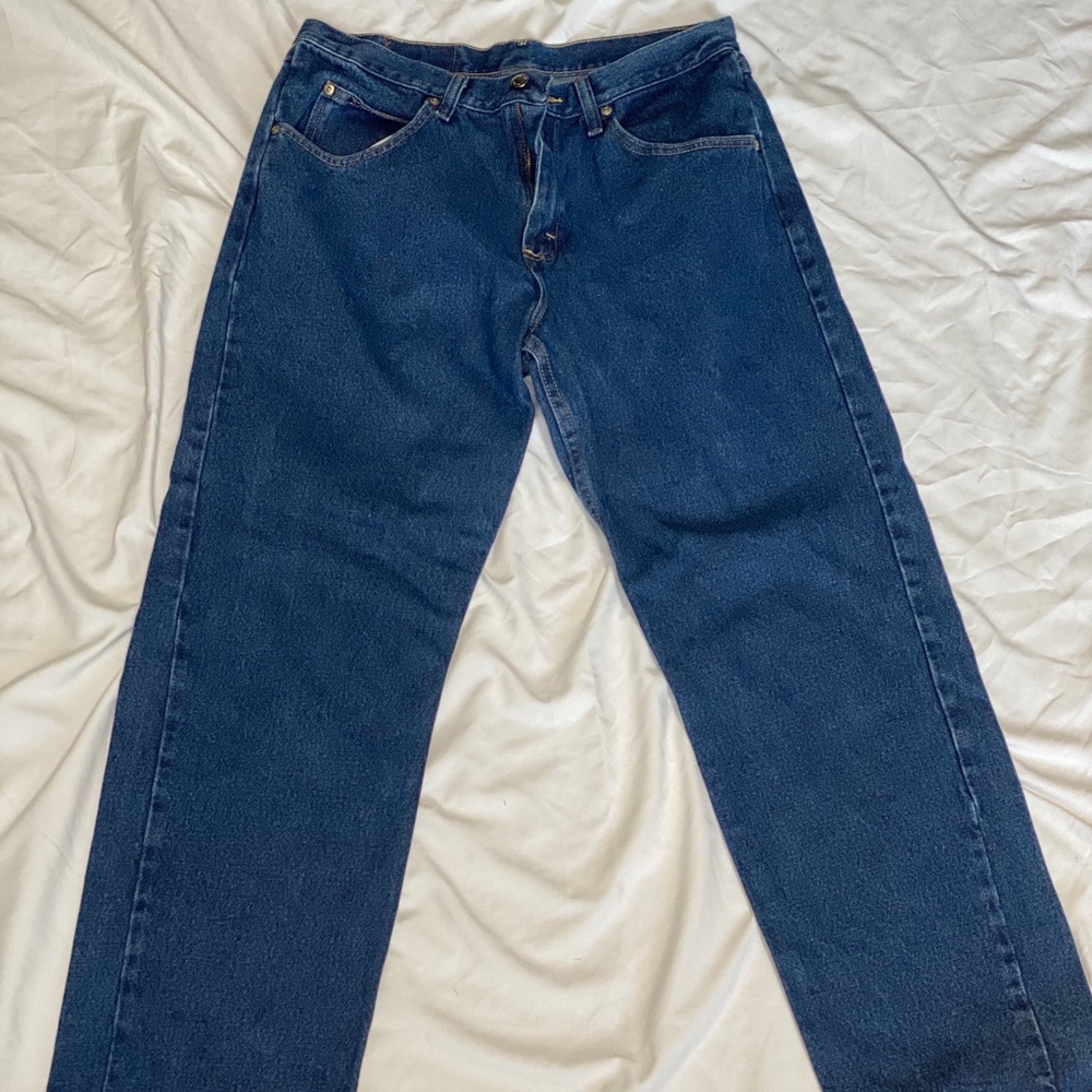 Men’s Wrangler Jeans (LIKE New) Size 32x30 Regular